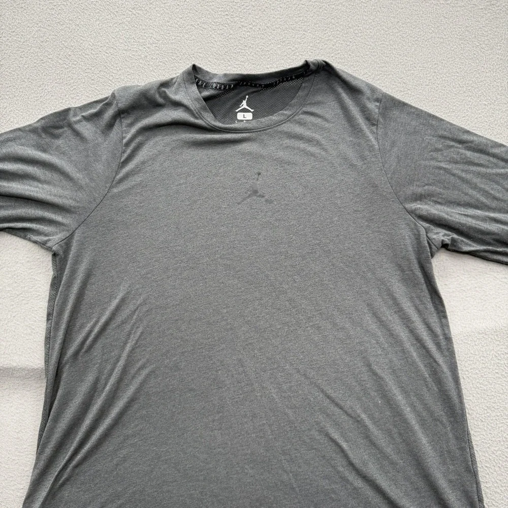 Jordan Dri-FIT Shirt Mens Large Gray Long Sleeve Basketball Performance Top